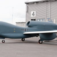 Luftwaffe_99-01_RQ-4B_EuroHawk_ILA_2012_1